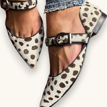 Bailarinas de punta con tiras de estampado de leopardo