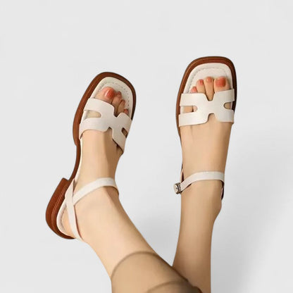 Caelia | Sandalias de verano con tirante clásico